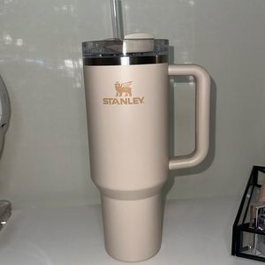 Stanley Thirst Quencher 40oz